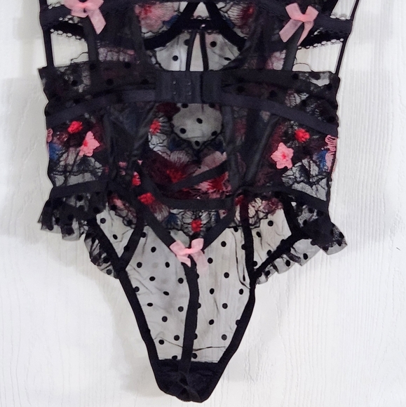New!For Love and Lemons Black Swiss Dot Zinnia Floral Embroidered Bodysu… - Picture 11 of 15